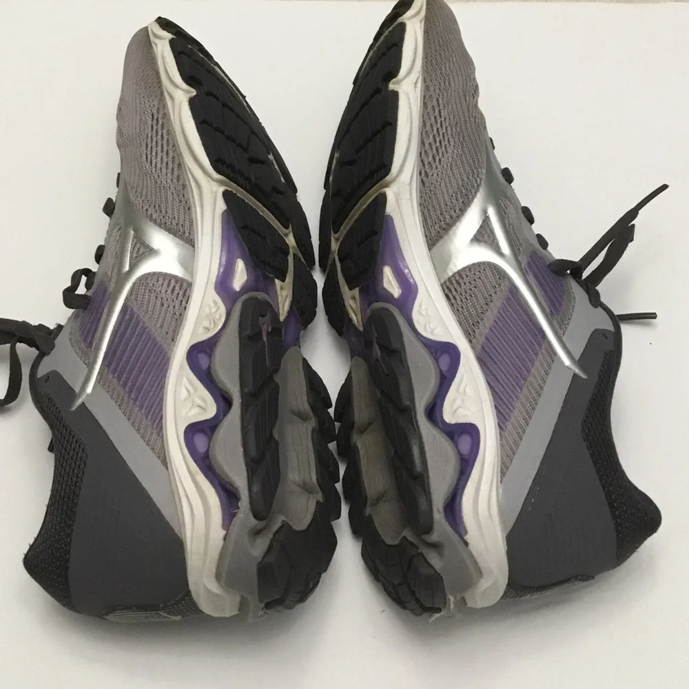 MIZUNO wave inspired 16 running sneakers